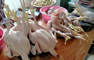 Pantauan Pasar: Harga Daging Ayam dan Sapi di Pasar Kebayoran Lama Masih Tinggi