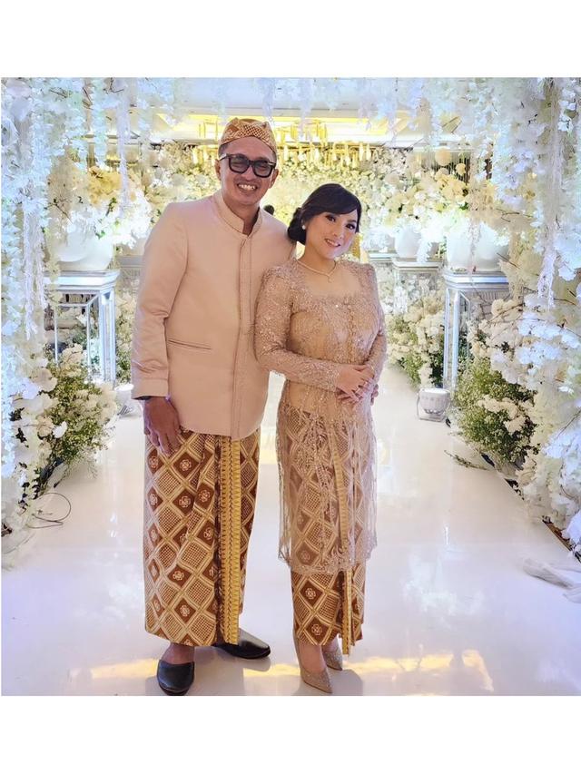 Istri Hamil Anak Kedua, Ini 6 Potret Keluarga Kecil Eza Yayang yang Harmonis