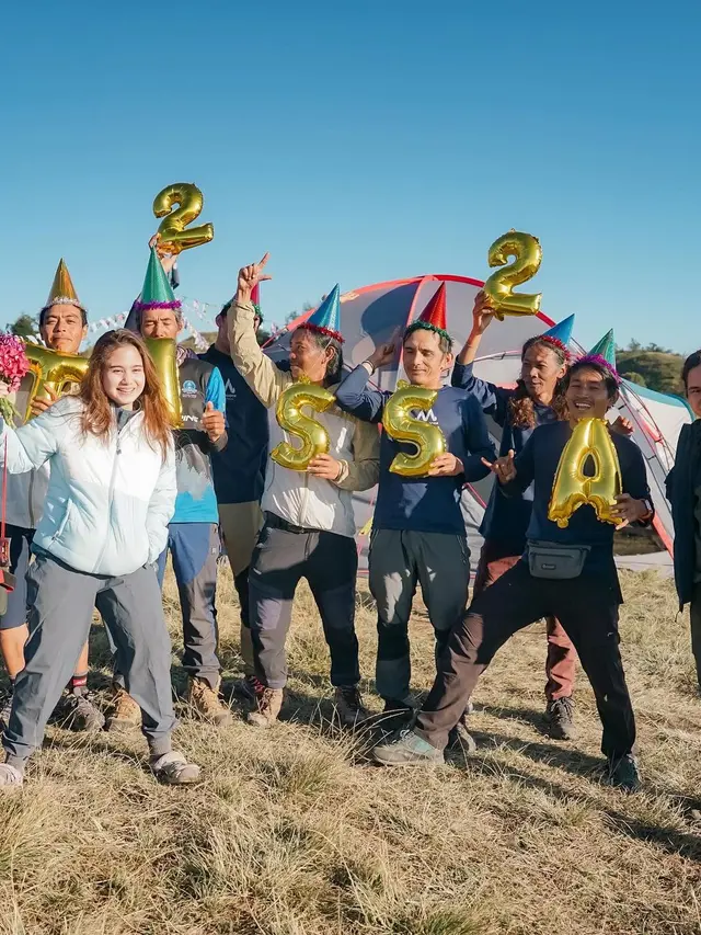 Tissa Biani rayakan ultah di puncak gunung (Instagram/tissabiani)
