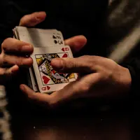 Permainan Kartu Bantu Mencerdaskan Otak. Dok, Unsplash/Marin Tulard