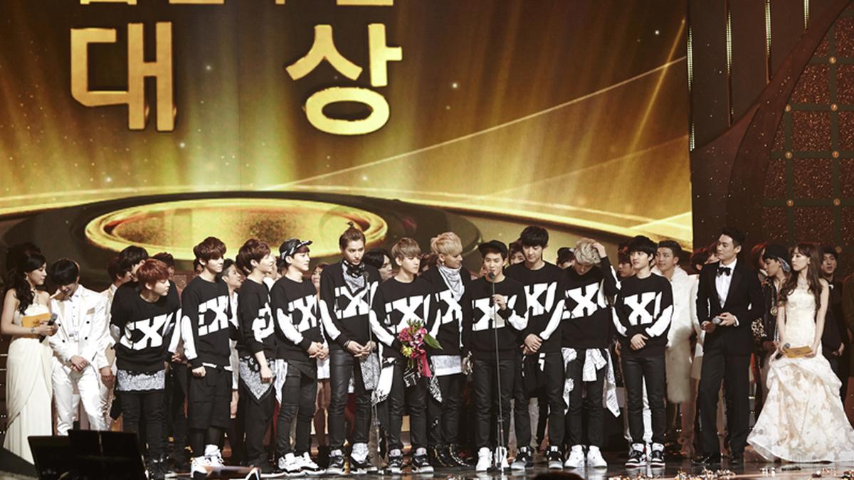 Bintang: Kemeriahan Golden Disk Awards 2015