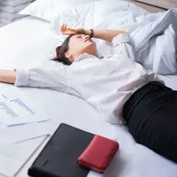 ilustrasi perempuan bekerja/copyright By TORWAISTUDIO (Shutterstock)