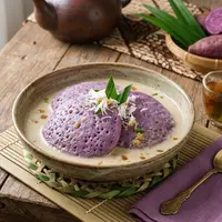 Serabi Ubi Ungu dengan Kuah Santan (AI Generated)