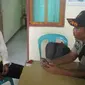 Kepala Desa Mesum dengan Ibu Guru Terbongkar di Kosan (Liputan6.com/Ola Keda).