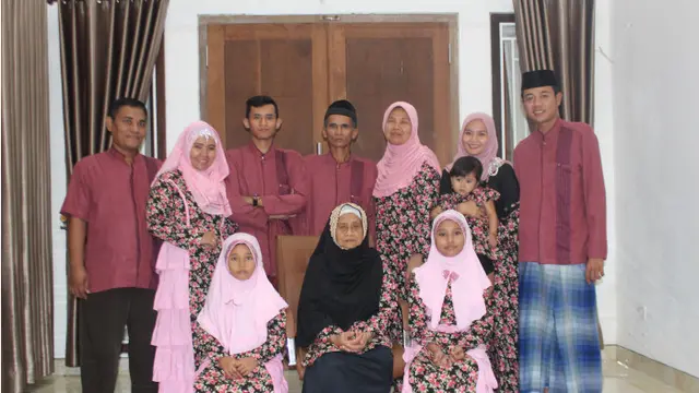 bersama dengan keluarga