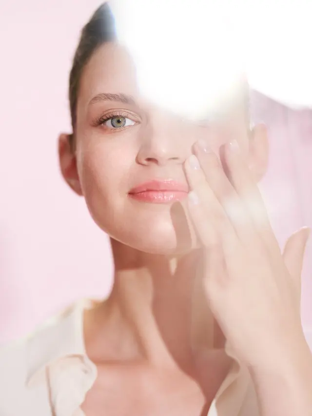 L'OCCITANE: THE NEW REINE DE PRÉS Hadirkan Perawatan Kulit dengan Formula Clean dan Inklusif (photo by L'OCCITANE)