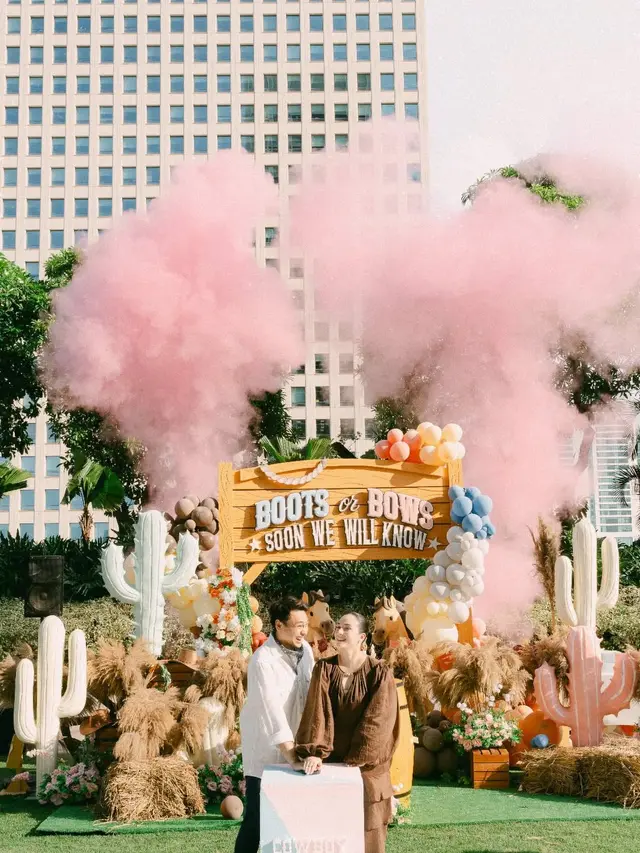 Bakal Punya Anak Perempuan, Chelsea Islan Tampil Cantik Effortless dan Glowing Maksimal di Momen Gender Reveal