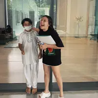 Prilly latuconsina dan anak Marcella Zalianty (Instagram/marcella.zalianty)
