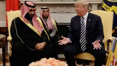 Presiden AS, Donald Trump bertemu dengan Putra mahkota Arab Saudi, Pangeran Mohammad bin Salman di Gedung Putih, Washington, Selasa (20/3). Ini kunjungan kedua Pangeran Mohammed ke Gedung Putih selama era pemerintahan Trump. (AP Photo/Evan Vucci)