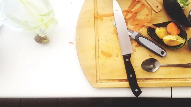 Ilustrasi menyimpan pisau tanpa dicuci dahulu/freepik.com/EyeEm