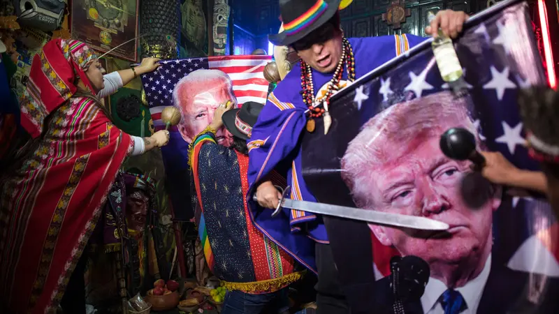 Dukun Peru mencoba memprediksi pemenang pemilu AS