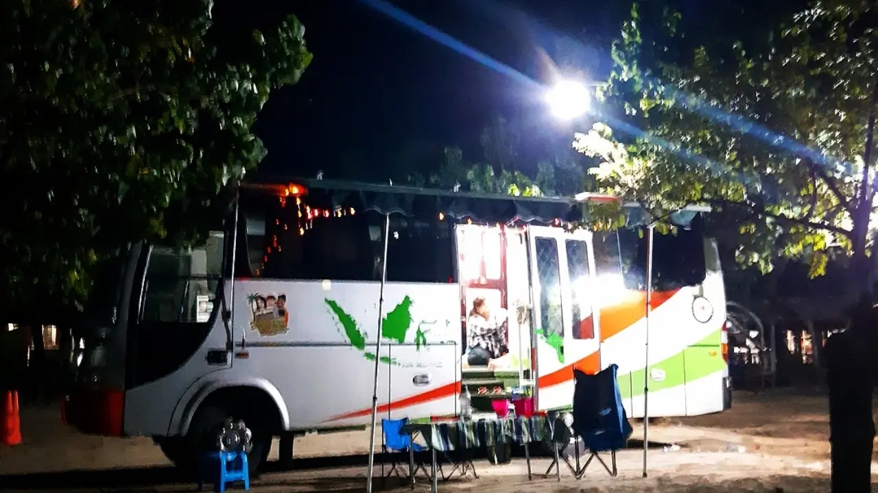 Bus