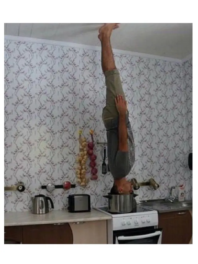 6 Aksi Atraktif Orang saat di Dapur Ini Bikin Tepuk Jidat