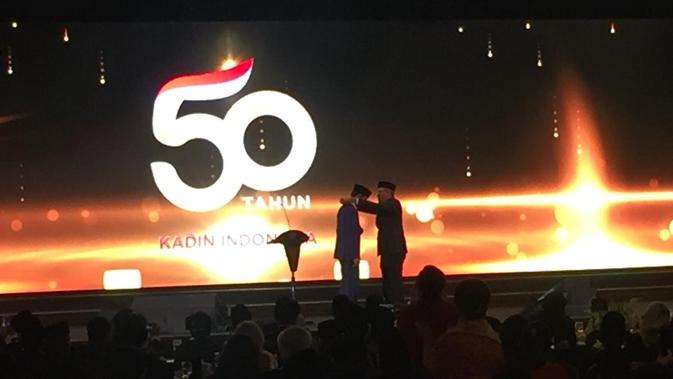 Presiden Joko Widodo (Jokowi) menghadiri acara peringatan hari ulang tahun ke-50 Kamar Dagang dan Industri (Kadin) Indonesia di Grand Ballroom, Ritz Carlton Hotel, Jakarta, Senin (24/9/2018). Foto: Merdeka.com/Wilfridus Setu Umbu