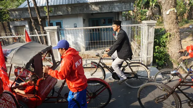 Pelantikan Anggota Dewan Naik Ontel
