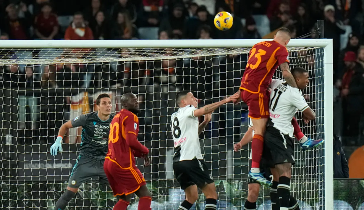Dengan hasil ini, AS Roma sekarang mengemas 21 angka dari 13 pertandingan. (AP Photo/Alessandra Tarantino)