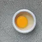 Ilustrasi kuning telur. (dok. Unsplash.com/Karina Zhukovskaya/@cocarinne)