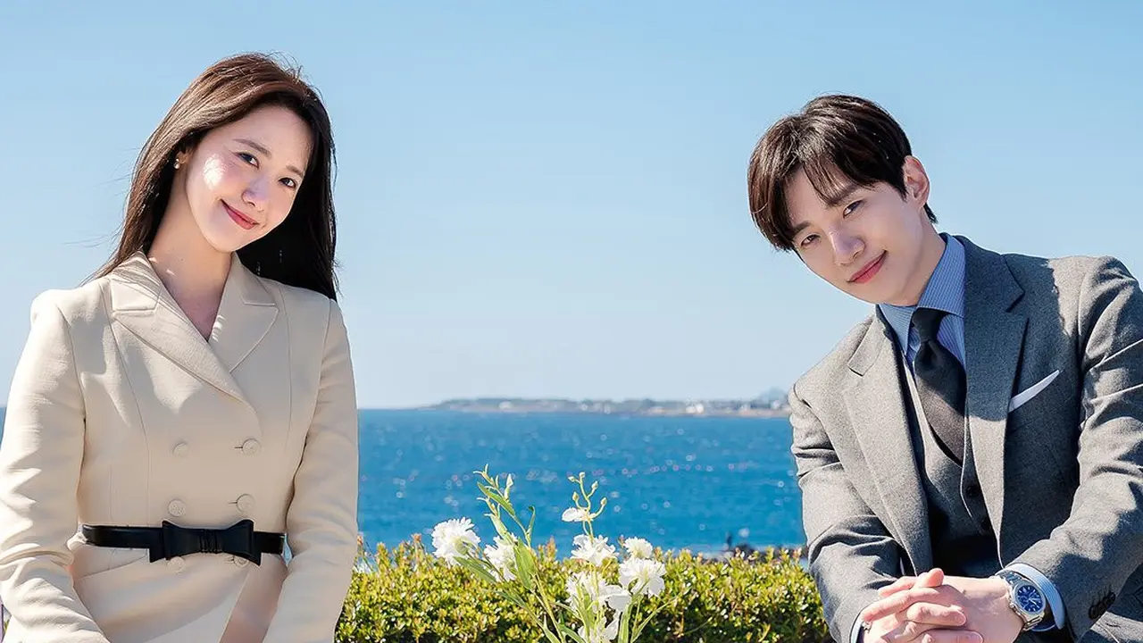 8 Potret Mesra Im Yoona dan Lee Junho, Bantah Kabar Kencan