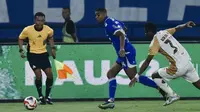 Persib Bandung meraih kemenangan 1-0 atas Dewa United pada laga pekan ke-13 BRI Super League 2025/2026 di Stadion Gelora Bandung Lautan Api, Bandung, Jumat (21/11/2025) malam WIB. (dok. Persib Bandung)