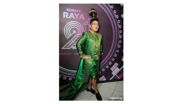 Gaya Busana Nassar Mirip Seperti Acara Met Gala Ini Bikin Senyum-senyum