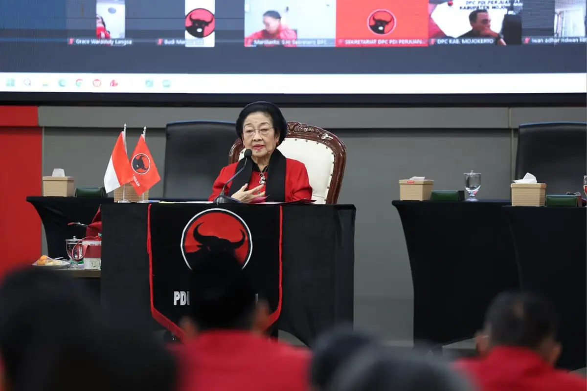 Presiden ke-5 RI sekaligus Ketua Umum PDI Perjuangan, Megawati Soekarnoputri dalam seminar bertajuk “Relevansi Gerakan Asia Afrika dalam Krisis Geopolitik Saat Ini” di Sekolah Partai, Lenteng Agung, Jakarta Selatan. (Liputan6/Winda Nelfira)