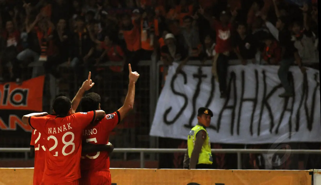 Persija Jakarta sukses membekuk Barito Putera 3-1 di laga lanjutan Indonesia Super League di Stadion GBK, (5/9/2014). (Liputan6.com/Helmi Fithriansyah)