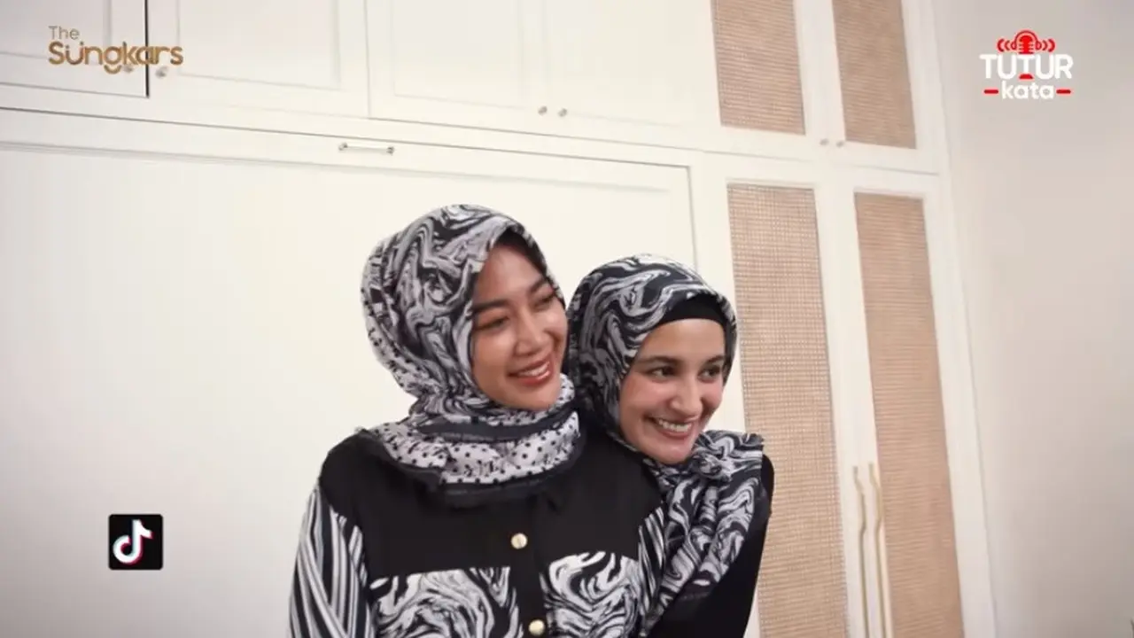 Widi Vierra dan Shireen Sungkar. (Foto: YouTube The Sungkars)