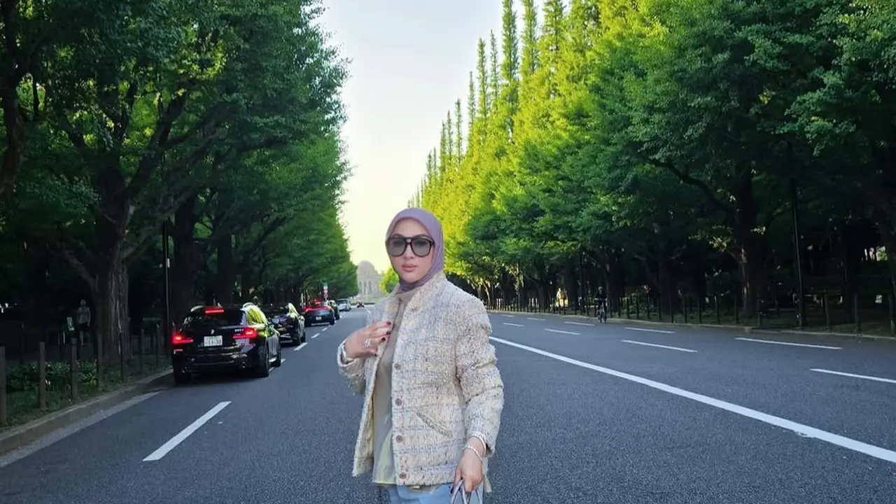 Gaya Syahrini dan Keluarga (Instagram/@princessyahrini)