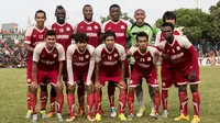 Foto tim Barito Putera jelang laga ujicoba melawan Persija Jakarta di Stadion Bea Cukai, Jakarta, Selasa (5/4/2016). Kedua tim bermain imbang 2-2. (Bola.com/Vitalis Yogi Trisna)