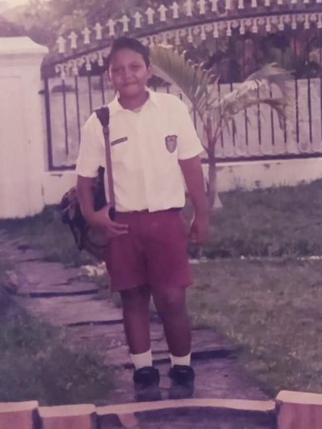 7 Potret Masa Remaja Babe Cabita, Gaya Rambutnya Bikin Pangling