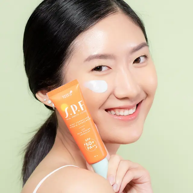 Sunscreen Lokal yang Bisa Digunakan Sesuai Kulitmu dari Terang Hingga Sawo Matang