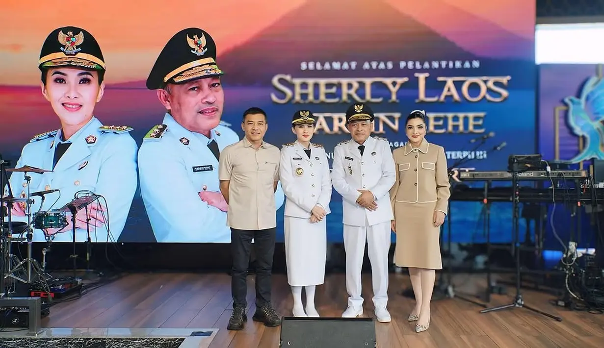 Acara yang berlangsung meriah ini dihadiri oleh keluarga, sahabat, serta berbagai tokoh penting dari dunia politik.  [@ashanty_ash].