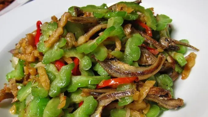 copyright by tinanickitchen.blogspot.com