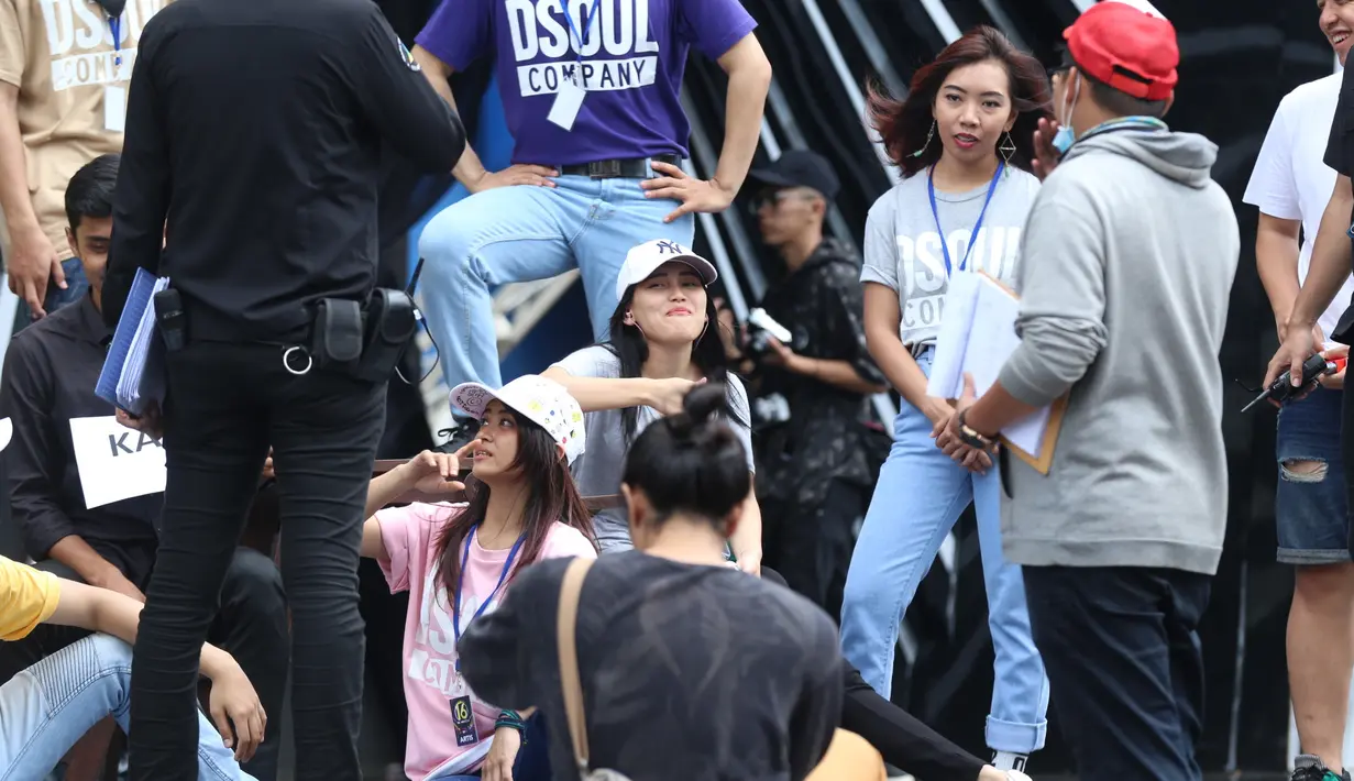 Ibu satu anak asal Depok itu dengan tegas membantah bahwa dirinya sedang mabuk dalam acara gatering di kawasan Tebet beberapa waktu lalu. Menurutnya, itu hanya seru-seruan bersama teman-teman sebelum liburan. (Adrian Putra/Bintang.com)