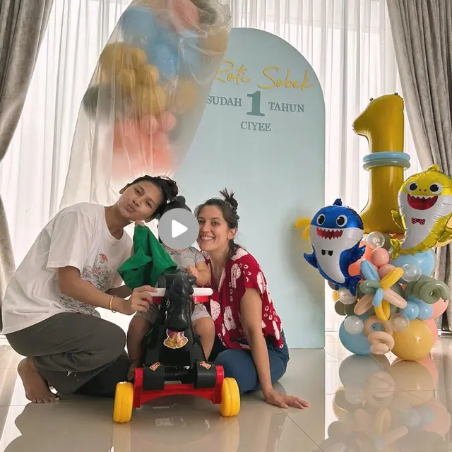 6 Potret Ulang Tahun ke-1 Anak Indah Permatasari, Wajah Masih Belum Diungkap