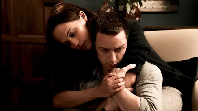 James McAvoy dan Alicia Vikander di Film Submergence