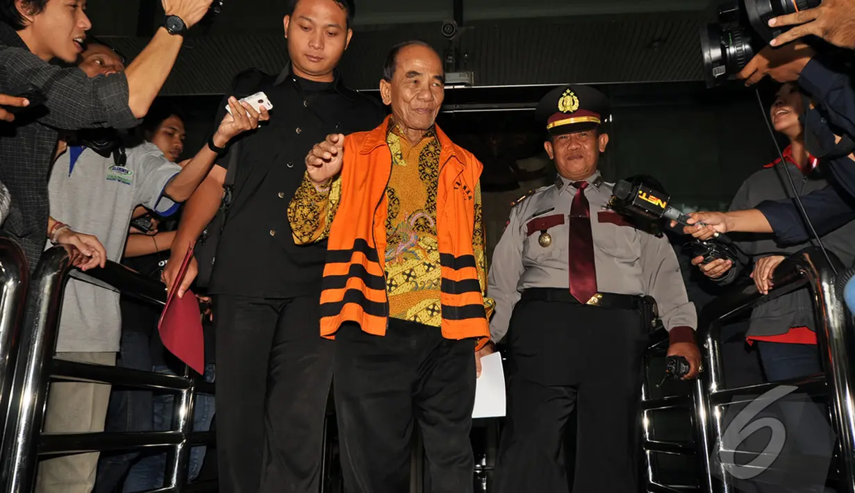 Annas Maamun adalah tersangka kasus dugaan suap terkait pengajuan revisi alih fungsi hutan Riau tahun 2014, Jakarta, Rabu (14/1/2015). (Liputan6.com/Miftahul Hayat) 