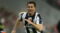 Arsenal Minati Bek Kanan Juventus