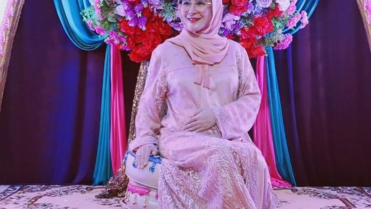 [Fimela] Uut Permatasari Hamil ke-2