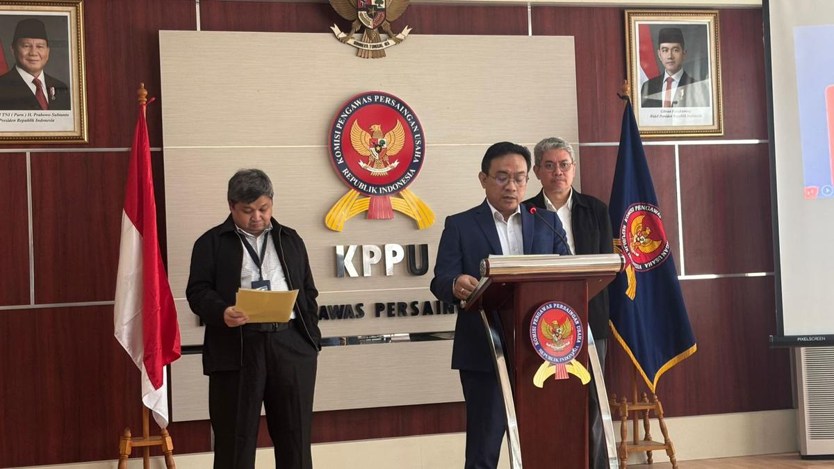 KPPU: Tarif Impor Trump Picu Badai PHK dan Serbuan Produk Asing