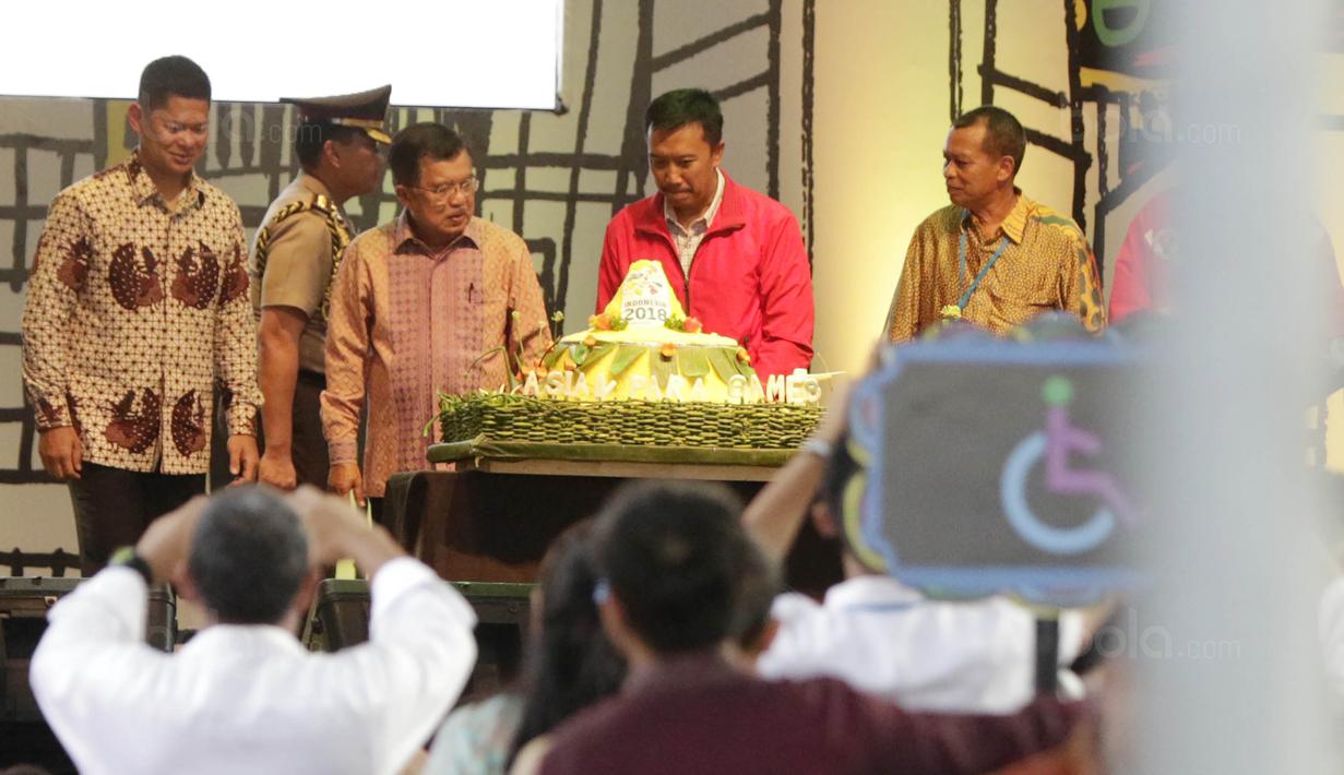 Wapres RI, Jusuf Kalla, saat acara peresmian hitung mundur Asian Para Games 2018 di Kemayoran, Jumat (6/10/2017). Asian Para Games 2018 akan digelar mulai 8 hingga 13 Oktober di Jakarta-Palembang. (Bola.com/M Iqbal Ichsan)
