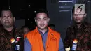 Senyum pihak swasta perantara suap, Eka Kamaluddin usai menjalani pemeriksaan perdana pascaterjaring operasi tangkap tangan (OTT) KPK, Jakarta, Jumat (11/5). Eka diperiksa sebagai tersangka dugaan suap APBN-P 2018. (Merdeka.com/Dwi Narwoko)