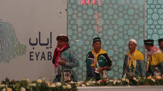 Jemaah Haji menuju Proses Imigrasi di Layanan Eyab di Bandara Prince Mohammed bin Abdulaziz, Madinah. Darmawan/MCh 2019