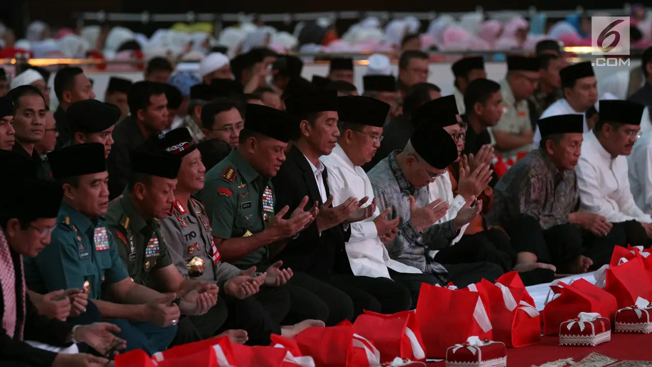 Jokowi dan Jusuf Kalla Buka Bersama di Mabes TNI