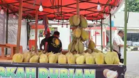 Musim Durian Tiba, Yuk Cari Tahu tentang Buah Berduri yang Memiliki Aroma Sangat Kuat Ini (Foto Buah Durian/Aditya Eka Prawira/Liputan6.com)