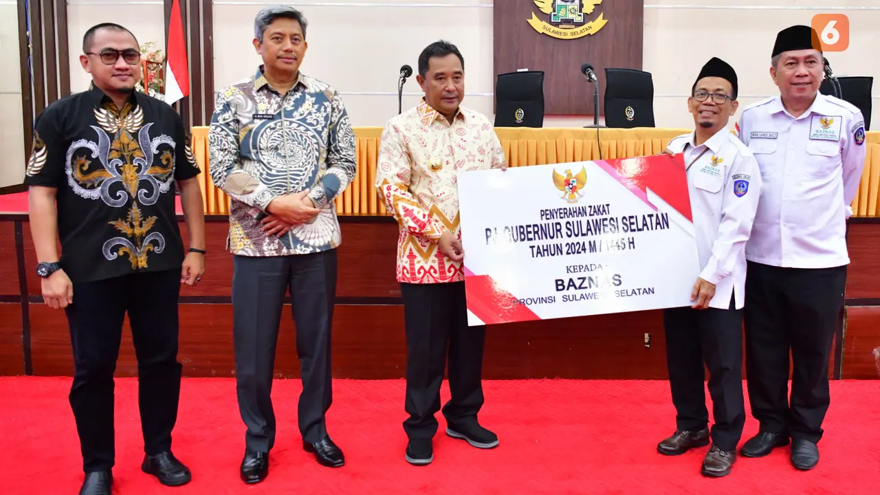 Penyerahan zakat ASN Pemprov Sulsel kepada Baznas Sulsel (Liputan6.com/Fauzan)