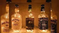 Terkuak, sosok peracik miras 'Jack Daniel' yang sebenarnya. (sumber: Pinterest)