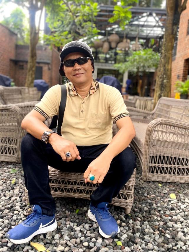 Penyanyi Agung Malik Happy