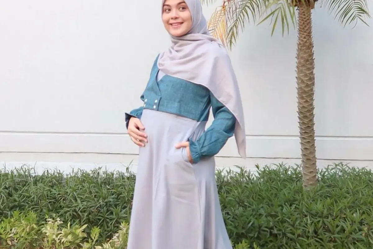 Usia Kehamilan 5 Bulan, Ini 6 Potret Vebby Palwinta Pamer Baby Bump