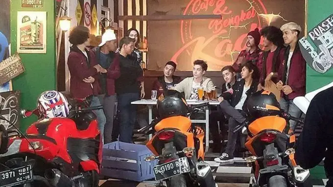 Berikut sinopsis lanjutan sinetron Anak Langit yang akan tayang Senin, 6 November 2017 malam ini.